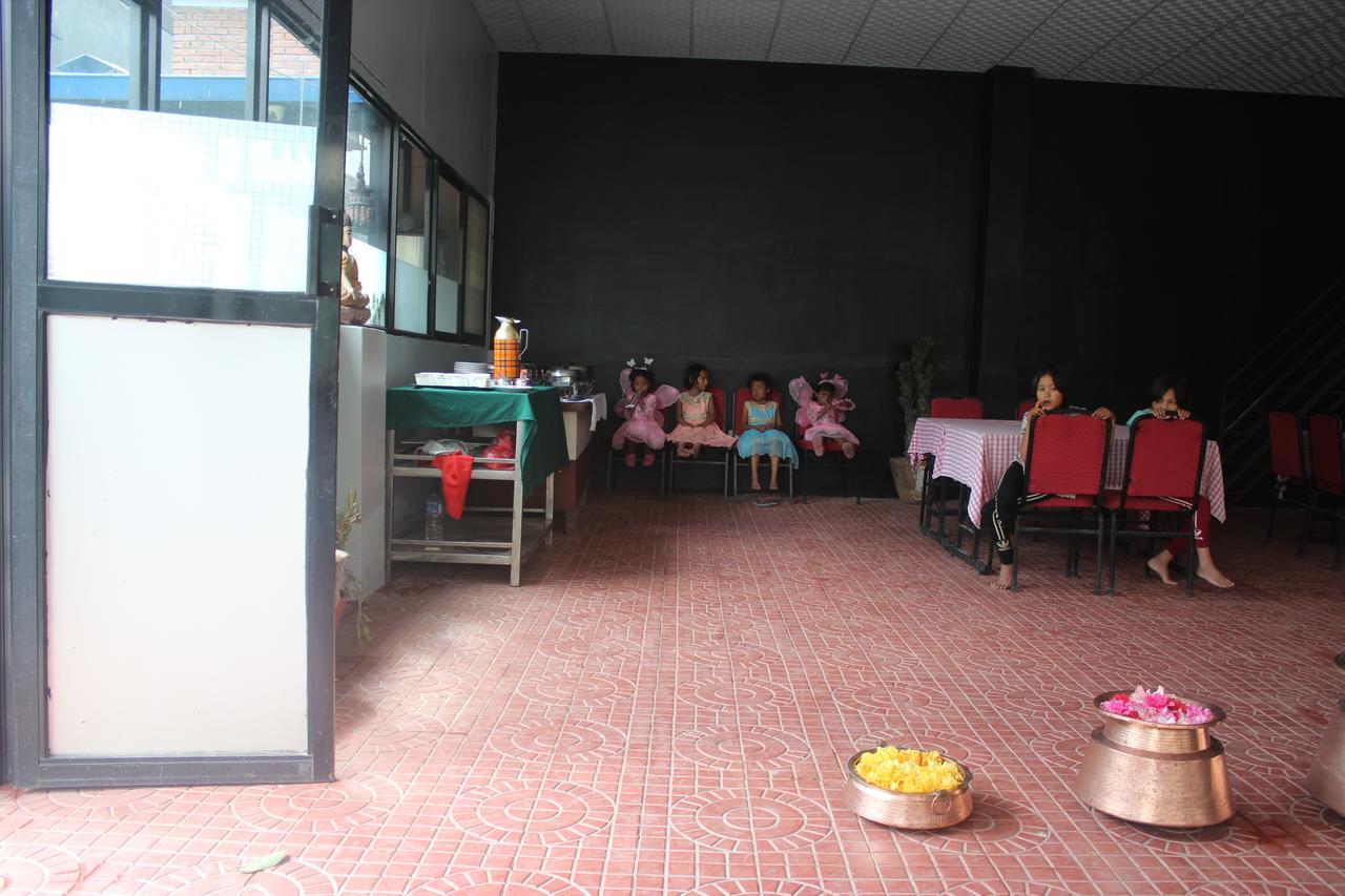 Dipankara Holiday Home Kathmandu Buitenkant foto