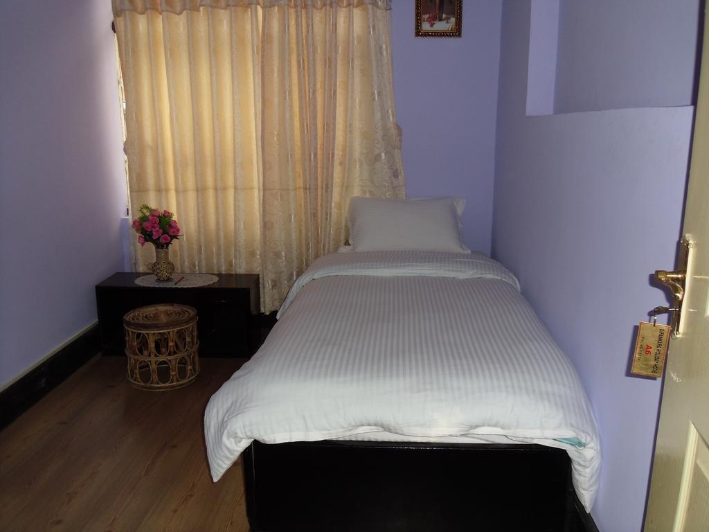 Dipankara Holiday Home Kathmandu Buitenkant foto