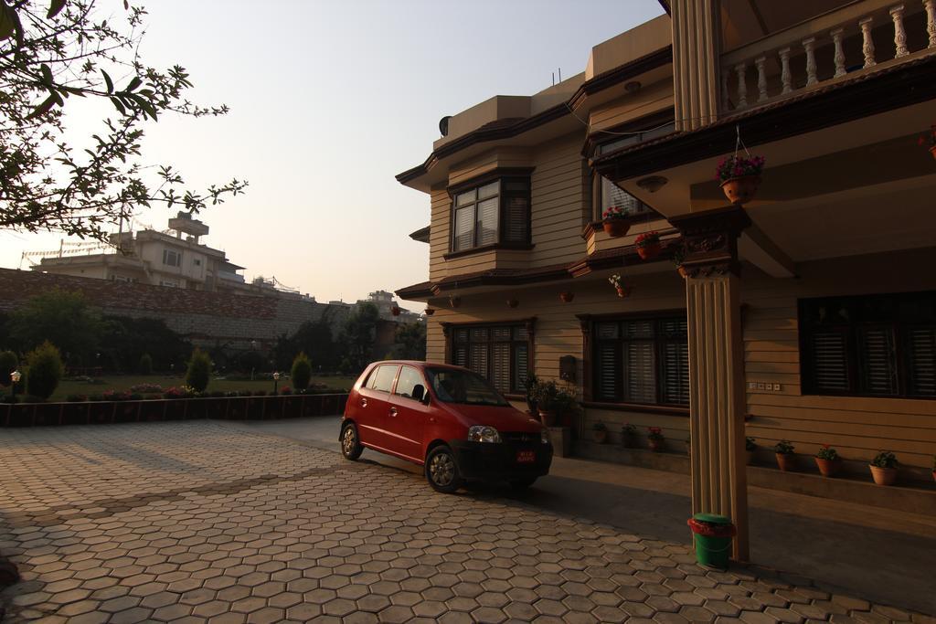 Dipankara Holiday Home Kathmandu Buitenkant foto
